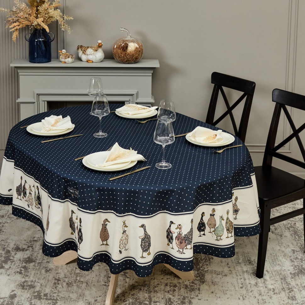 Фото Скатерть овальная family farm 190х220см ,синий, 100% хлопок, твил, с пропиткой Lefard (850-742-24) - интернет-магазин МегаТерем в Москве