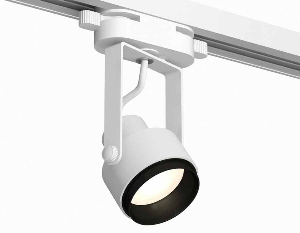 Фото Светильник на штанге Ambrella Light XT XT6601020 AMBR_XT6601020 - интернет-магазин МегаТерем в Москве