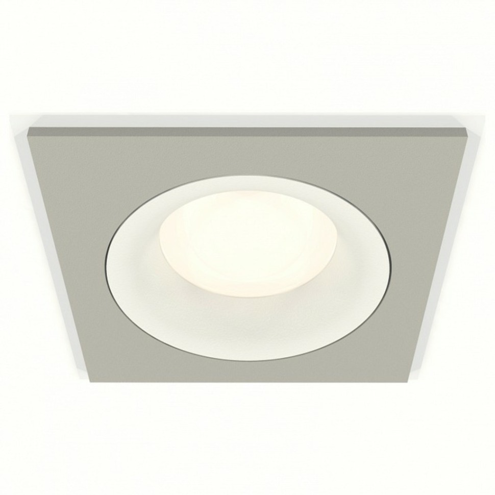 Фото Встраиваемый светильник Ambrella Light XC XC7633001 AMBR_XC7633001 - интернет-магазин МегаТерем в Москве