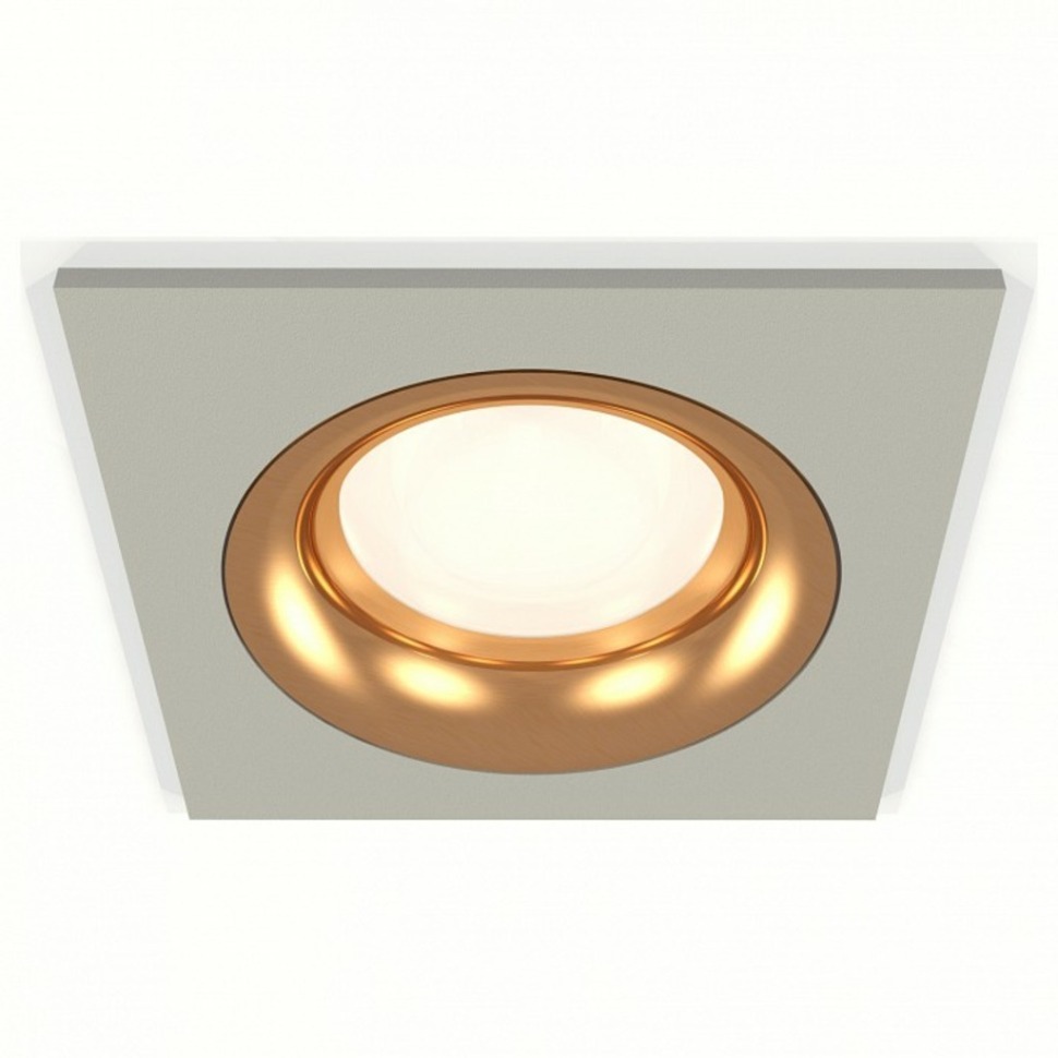 Фото Встраиваемый светильник Ambrella Light XC XC7633005 AMBR_XC7633005 - интернет-магазин МегаТерем в Москве