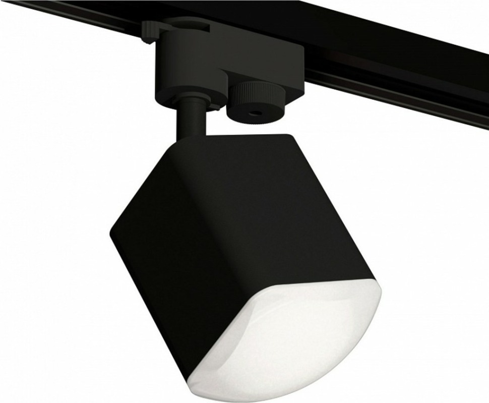 Фото Светильник на штанге Ambrella Light XT XT7813023 AMBR_XT7813023 - интернет-магазин МегаТерем в Москве