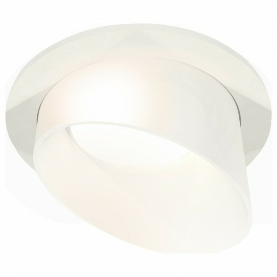 Фото Встраиваемый светильник Ambrella Light XC XC7621046 AMBR_XC7621046 - интернет-магазин МегаТерем в Москве