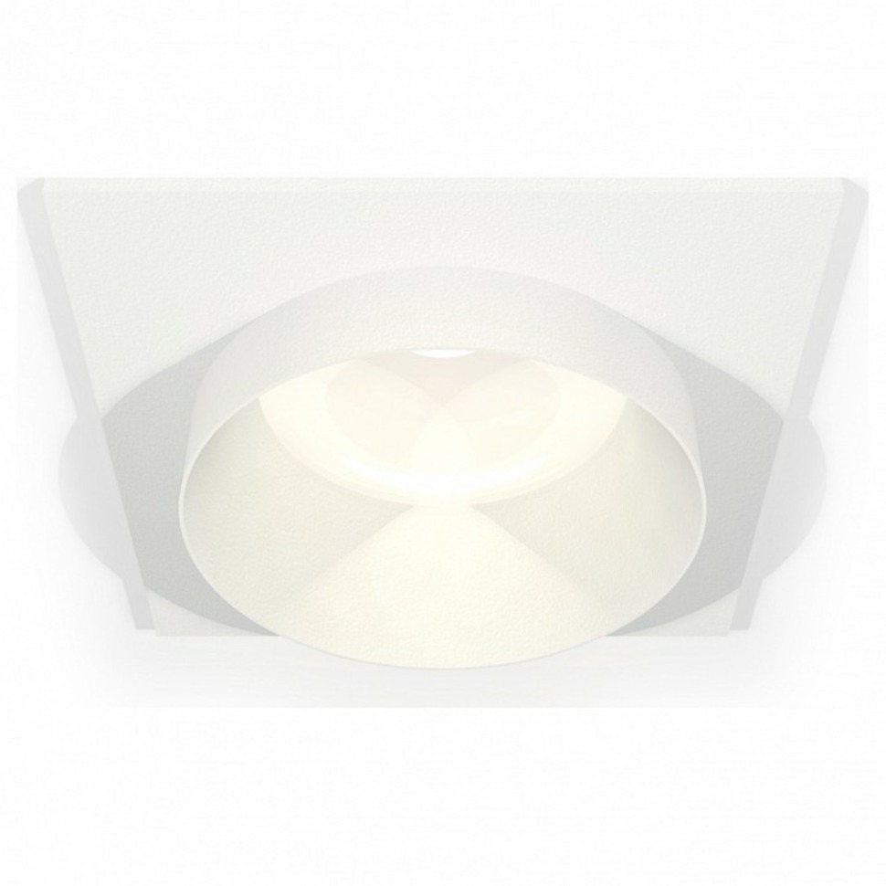 Фото Встраиваемый светильник Ambrella Light XC XC6520020 AMBR_XC6520020 - интернет-магазин МегаТерем в Москве