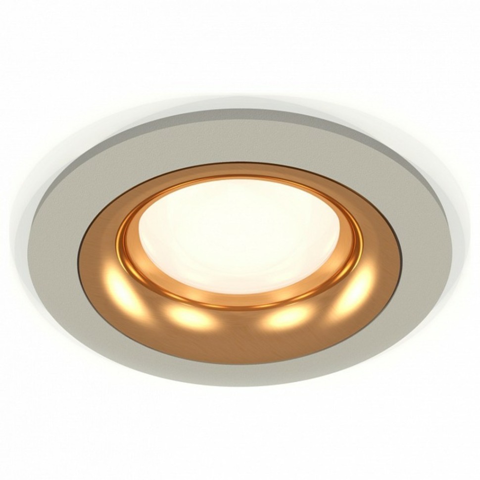 Фото Встраиваемый светильник Ambrella Light XC XC7623005 AMBR_XC7623005 - интернет-магазин МегаТерем в Москве