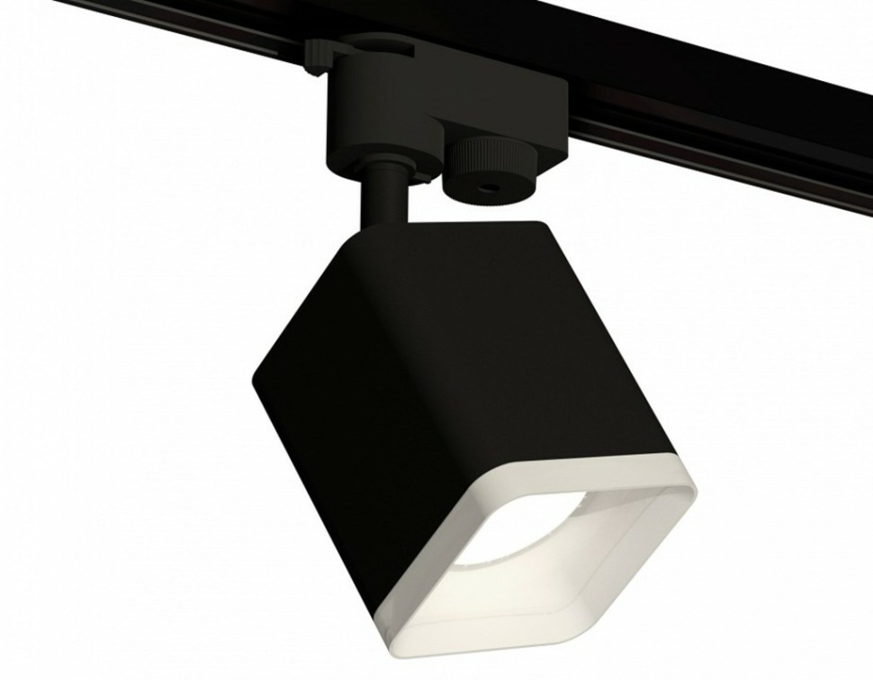 Фото Светильник на штанге Ambrella Light XT XT7813022 AMBR_XT7813022 - интернет-магазин МегаТерем в Москве