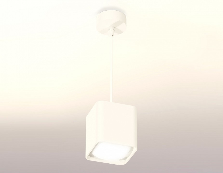 Фото Подвесной светильник Ambrella Light XP XP7840002 AMBR_XP7840002 - интернет-магазин МегаТерем в Москве